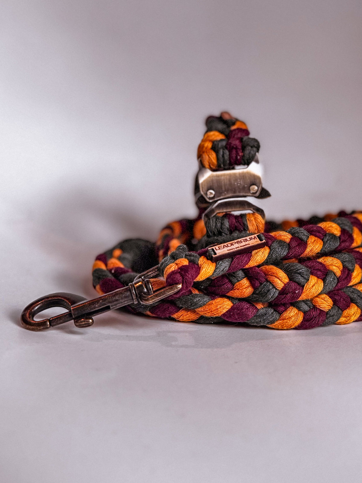 Plaited Macramé Leads