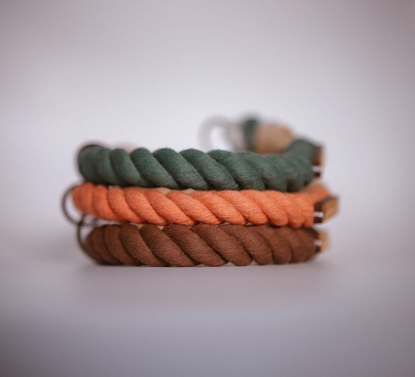 Mystery clip collar