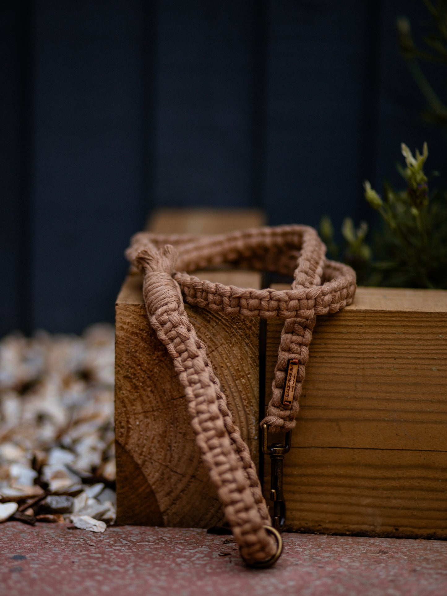 Macrame leads