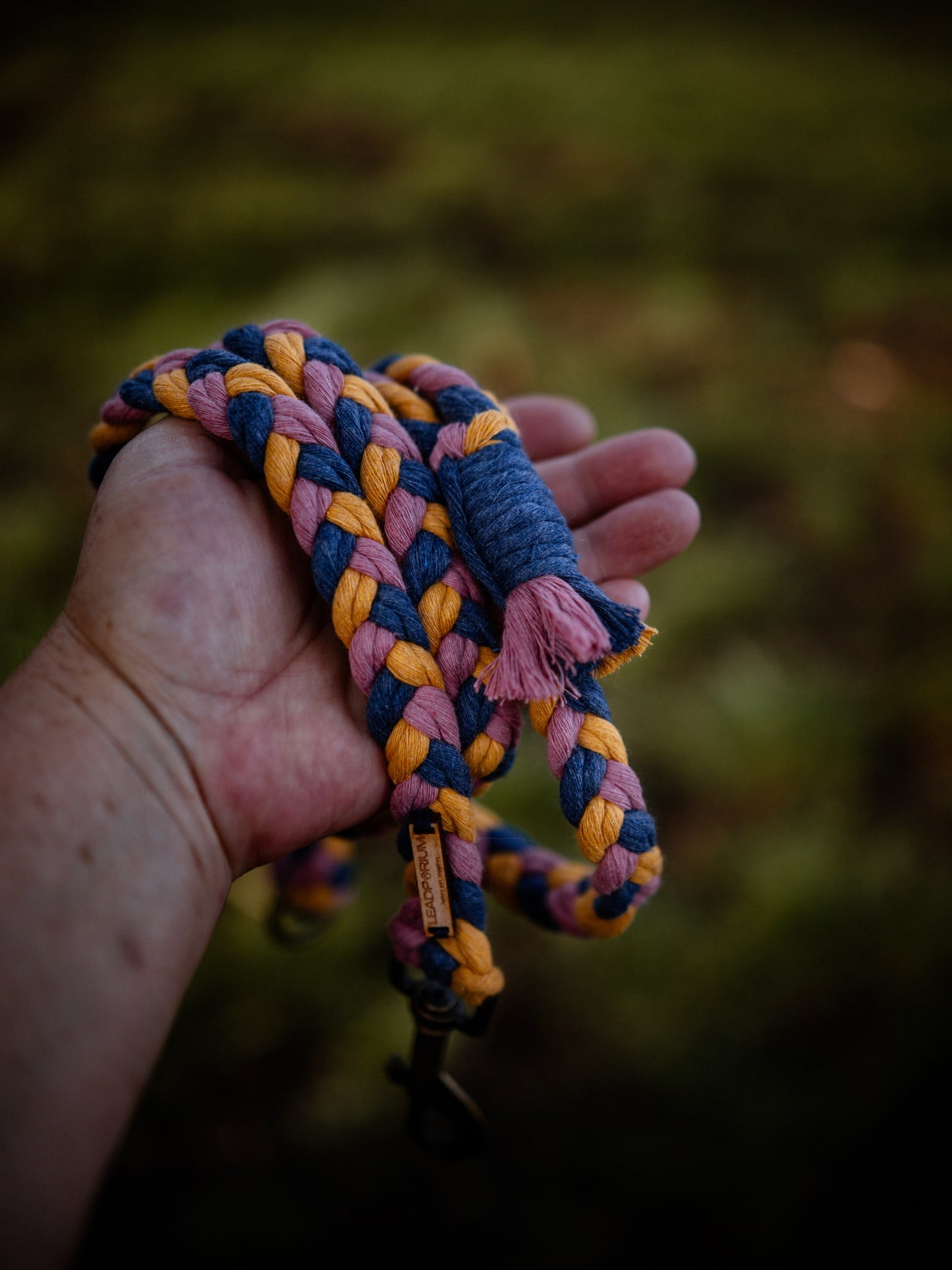 Plaited Macramé Leads