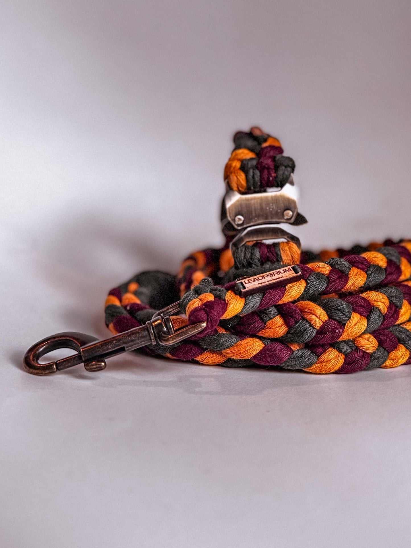 Plaited Macramé Leads