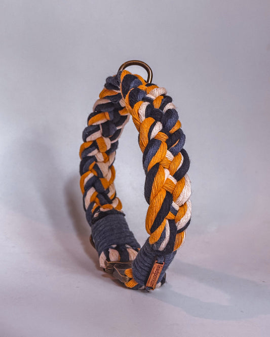 The Colossal Plaited collar